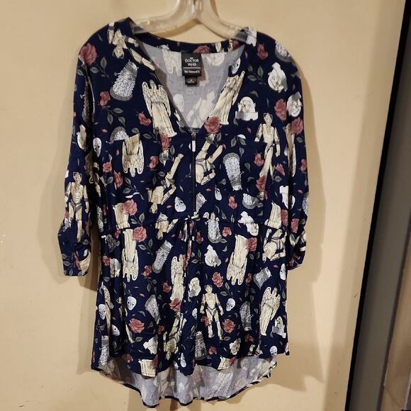 BBC DOCTOR WHO SIZE 00 Navy Blue Printed Women's Top PERFECT CONDITION - Picture 1 of 6